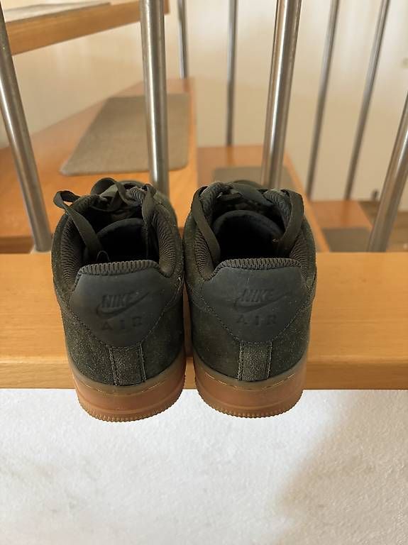 Nike Scarpe da donna: Nike Air Force 1'07 LV8 Suede – Nuovo (secondo la descrizione) da Perroy venduto da barballalla 1