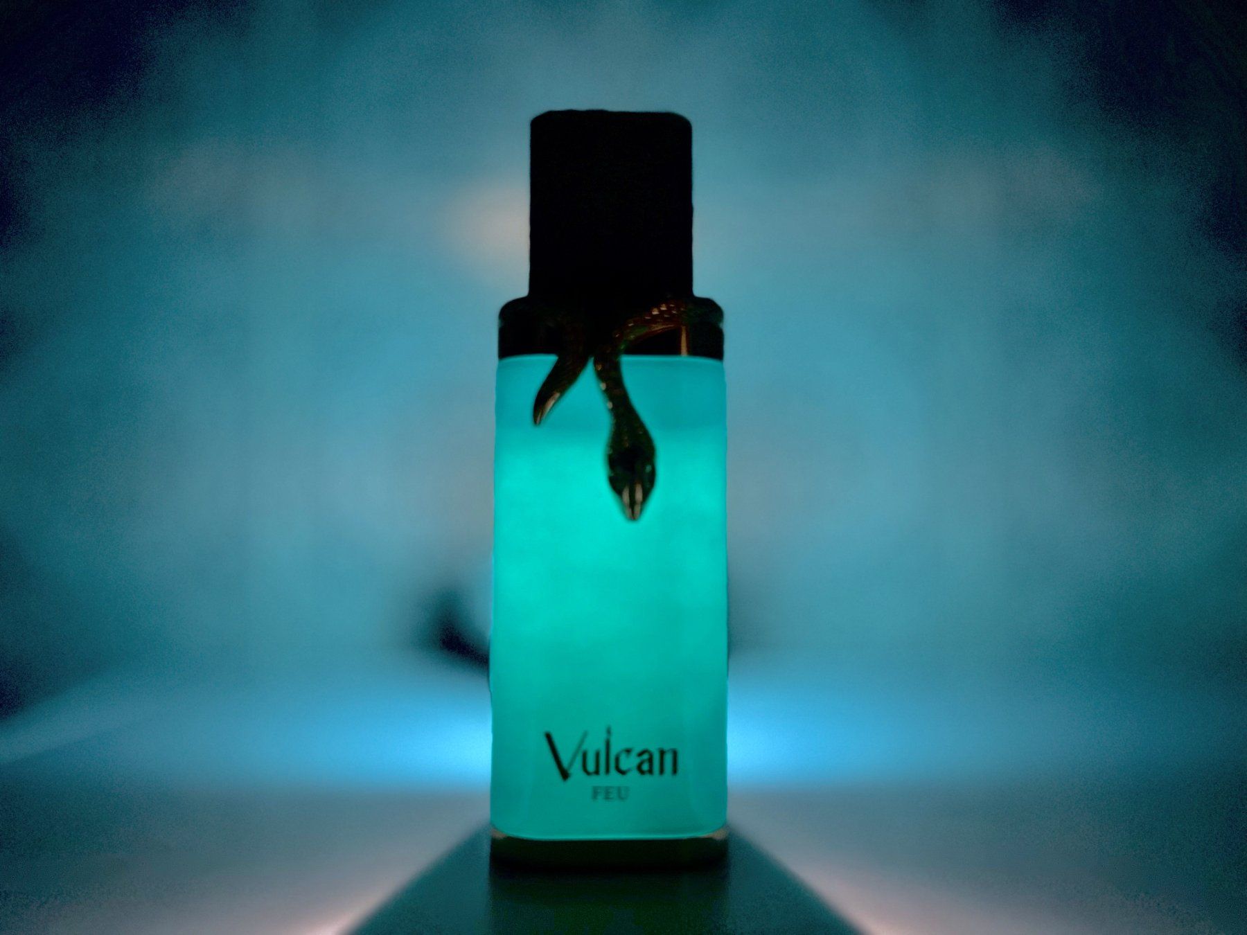 Profumi & Eau de Toilette: French Avenue - Vulcan Feu – Usato da Onex venduto da bar_mw9h 1