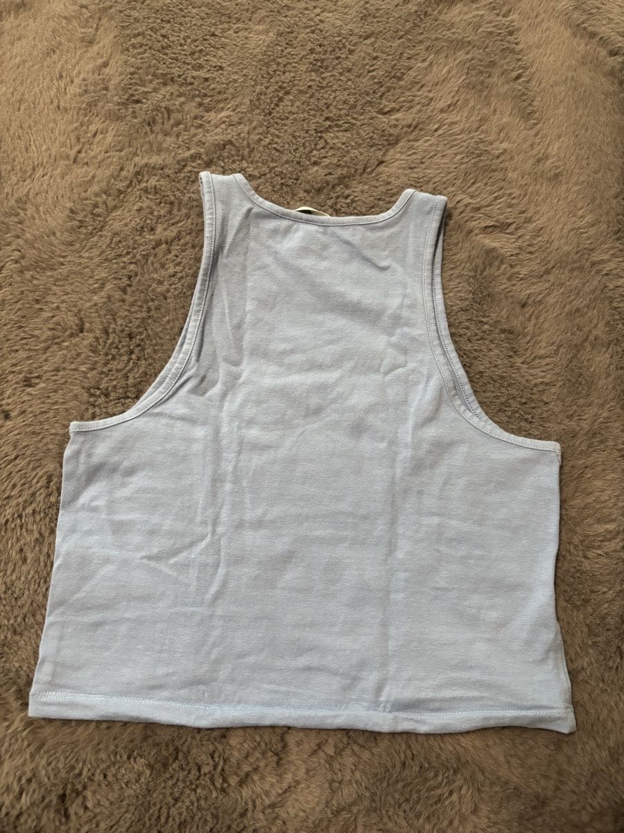 Top: H&M Cropped Tank Top - Light Blu – Nuovo (secondo la descrizione) da Wichtrach venduto da Re_Fit 1
