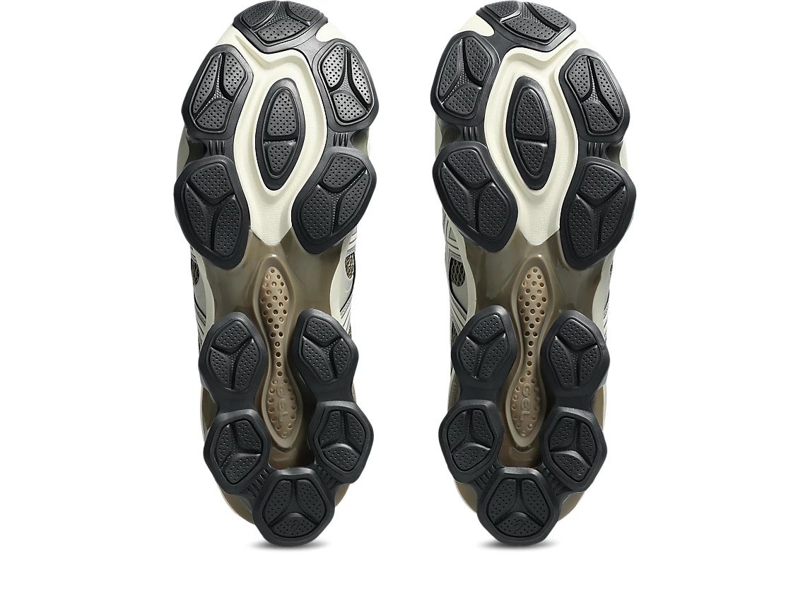 Asics Scarpe da uomo: ASICS GEL-QUANTUM KINETIC NEUVE – Nuovo (secondo la descrizione) da Moutier venduto da CaatSerra 5