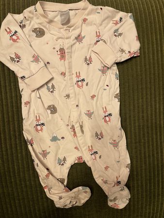 Pyjama à pieds H&M, bébé fille taille 68, rose motifs animau
