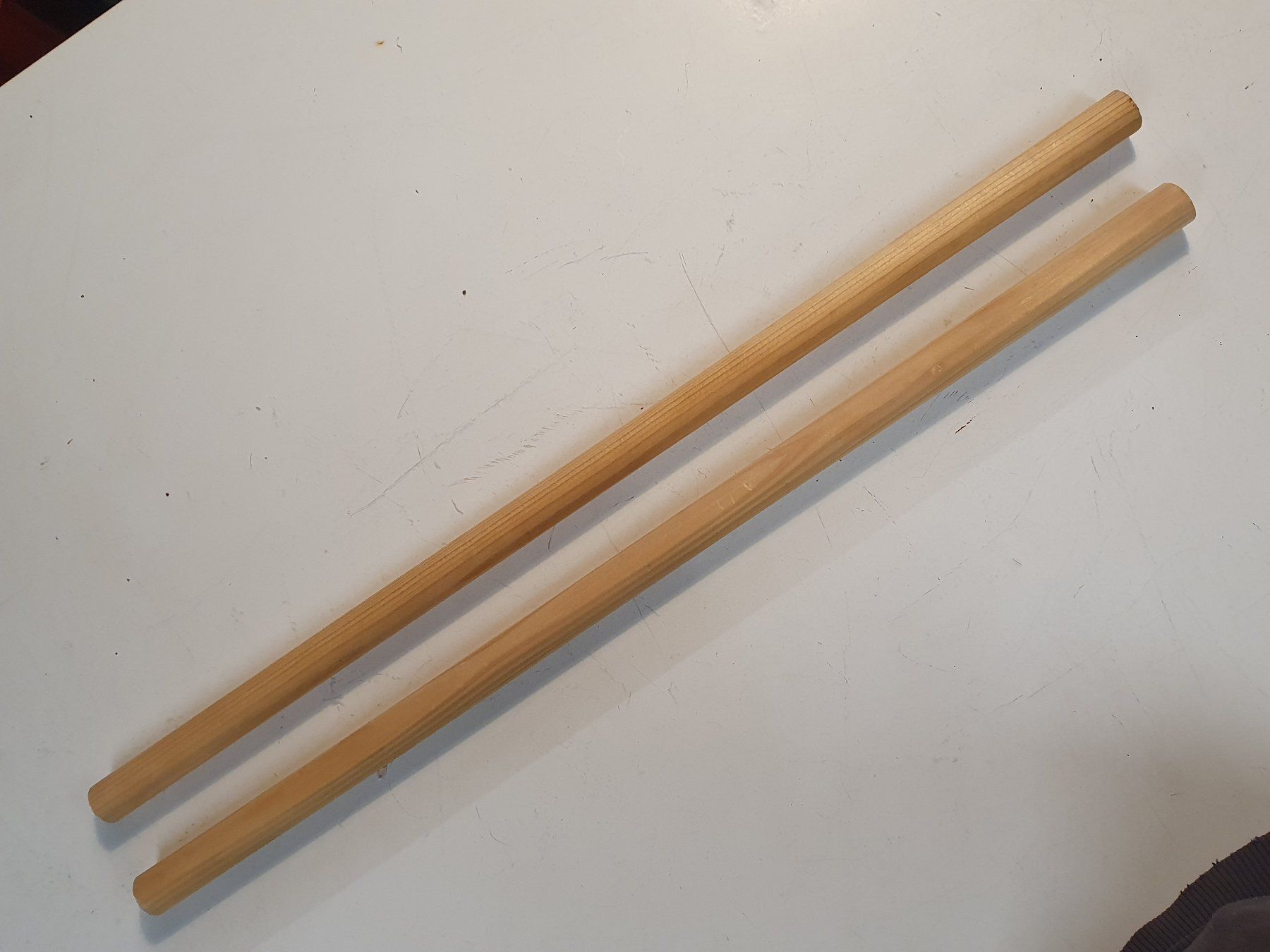 Articoli in legno: 2 Stk Stimmstockholz 62 cm – Usato da Zürich venduto da loosebone