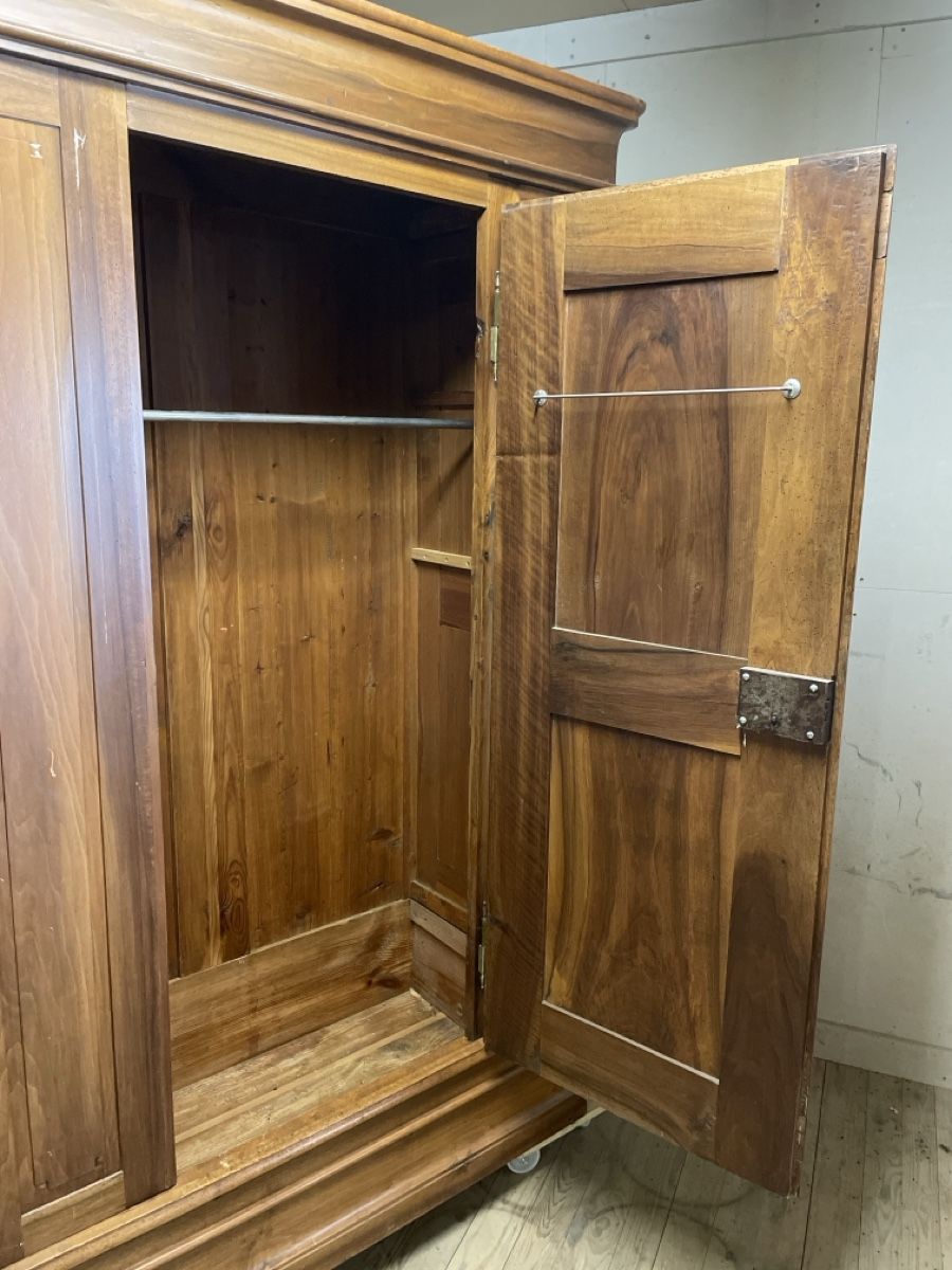 Schränke: Bodensee-Schrank Nussbaum/Tannenholz – Gebraucht aus Almens von bsundrix 4