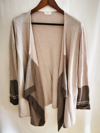 Cardigan in offener Form