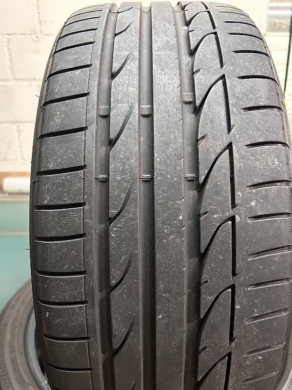 Bridgestone Pneumatici & Ruote complete: Bridgestone 235 40 19 – Usato da freienbach venduto da gatuzo 1