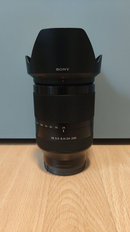 Sony FE 3.5-6.3/24-240 OSS Objektiv - Top Zustand! (Gebraucht) in Wädenswil für CHF 400 - mit