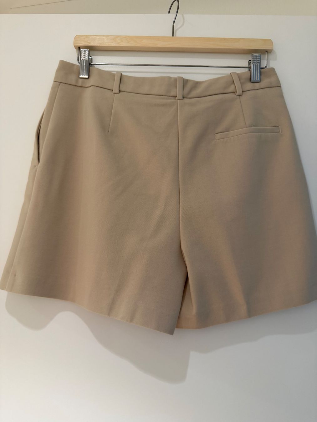 Zara Pantaloni: Zara Shorts – Usato da Uzwil venduto da Nina21220 1
