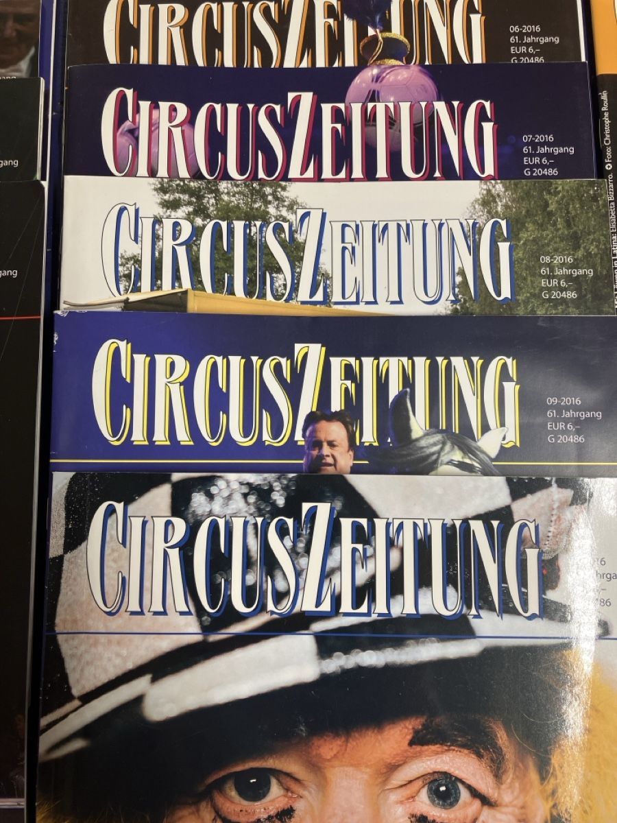 Riviste & Magazine: 9x Circus Zeitung 2016 – Usato da Erlenbach im Simmental! venduto da Simmentaler-Perlen 2