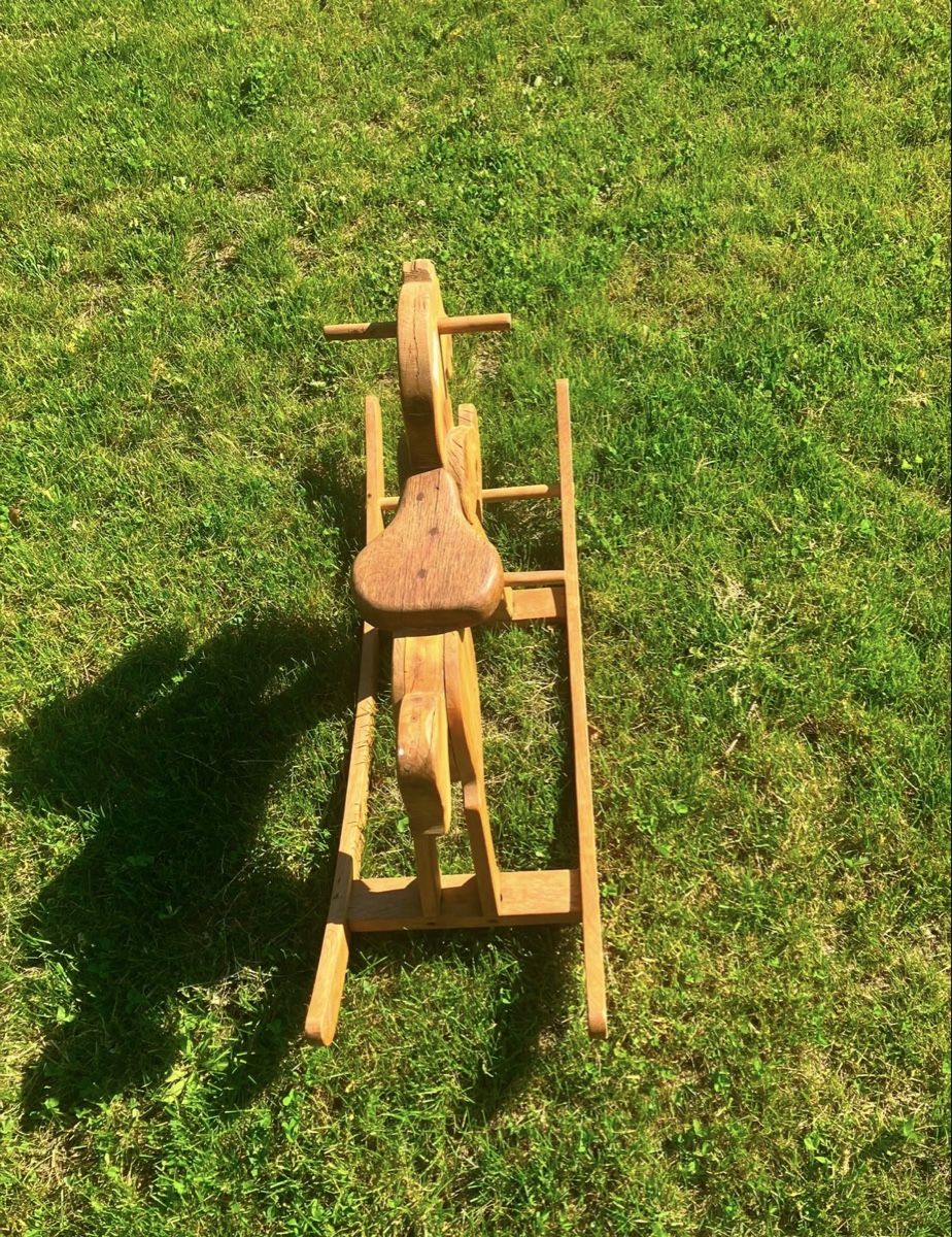 Articoli in legno: Schaukelpferd Holz antik restauriert geölt – Usato da Thun venduto da gehoerntes_veilchen 1