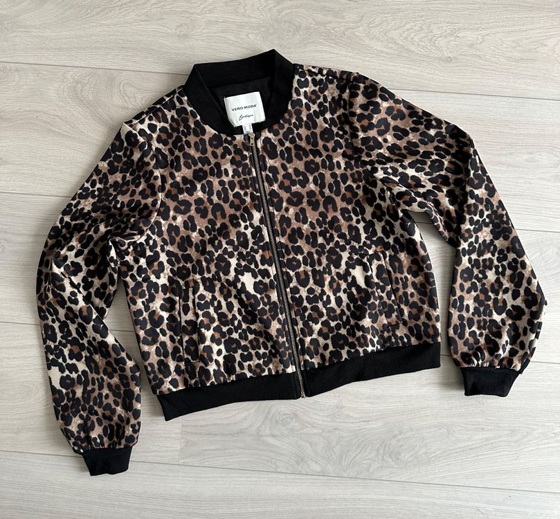Veste noire neuve taille L marque Lucy Wang (sg