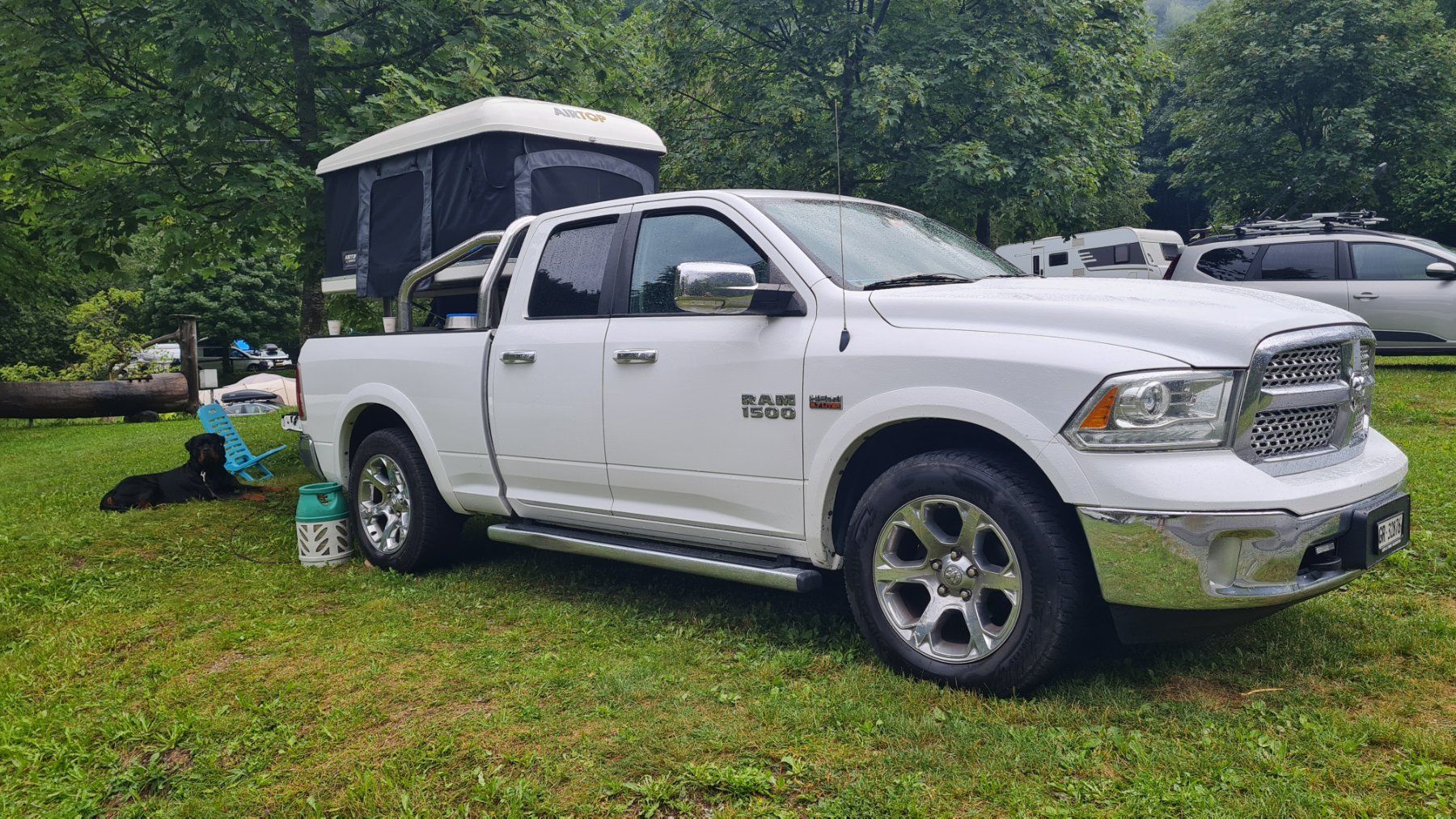 Dodge Autos: Dodge RAM Quad Cab 5.7 V8 HEMI – Gebraucht aus Chur von khu_cz29 7
