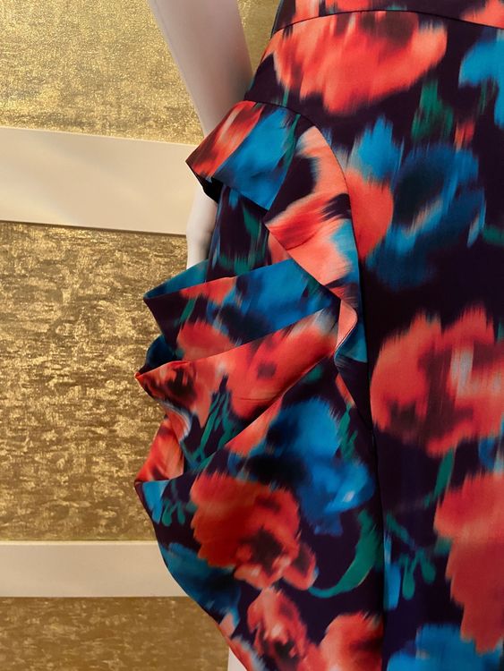 BEBE 100%silk architectural pocket skirt 4