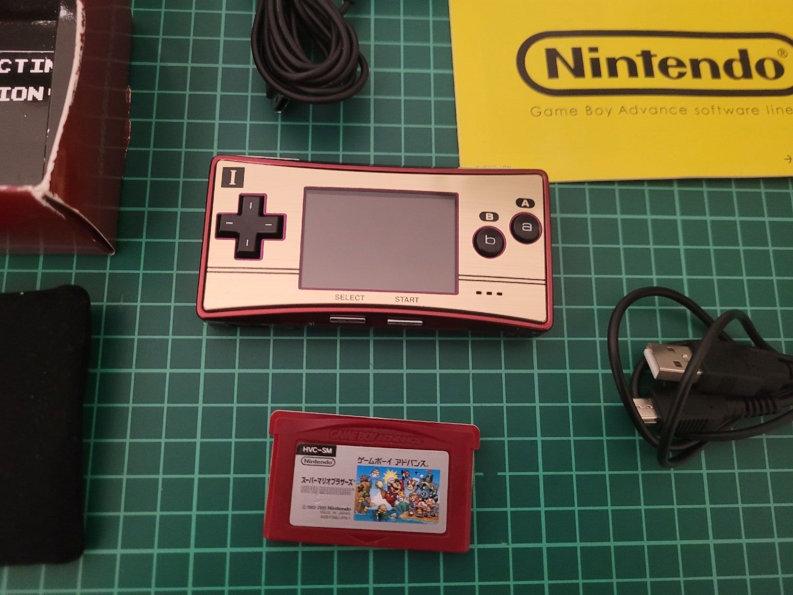 Nintendo Console: Game Boy Micro Famicom Edition - Collectors Item! – Usato da Meyrin venduto da Retro-GZ 3