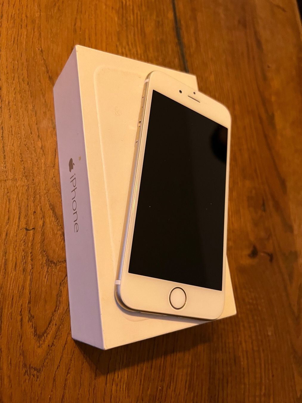Apple Telefoni cellulari / Smartphones: Apple I-Phone 6 – Usato da Fehraltorf venduto da flo0606 1