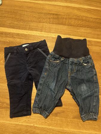 Hosen 2 Stk. Grösse 68, Dunkelblau Jeans mit Bündchen