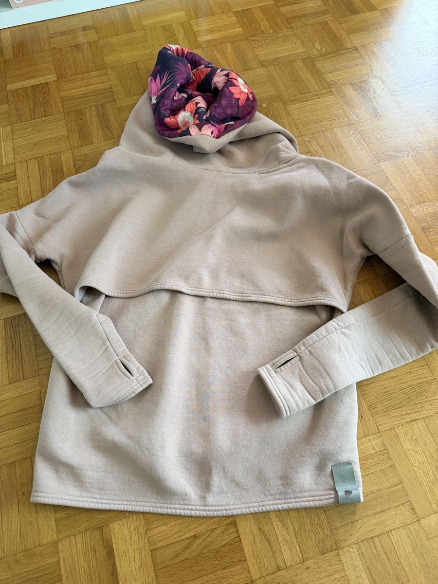 Pullover & Sweatshirts: Pullover Stillbekleidung – Gebraucht aus Subingen von Pinkflower