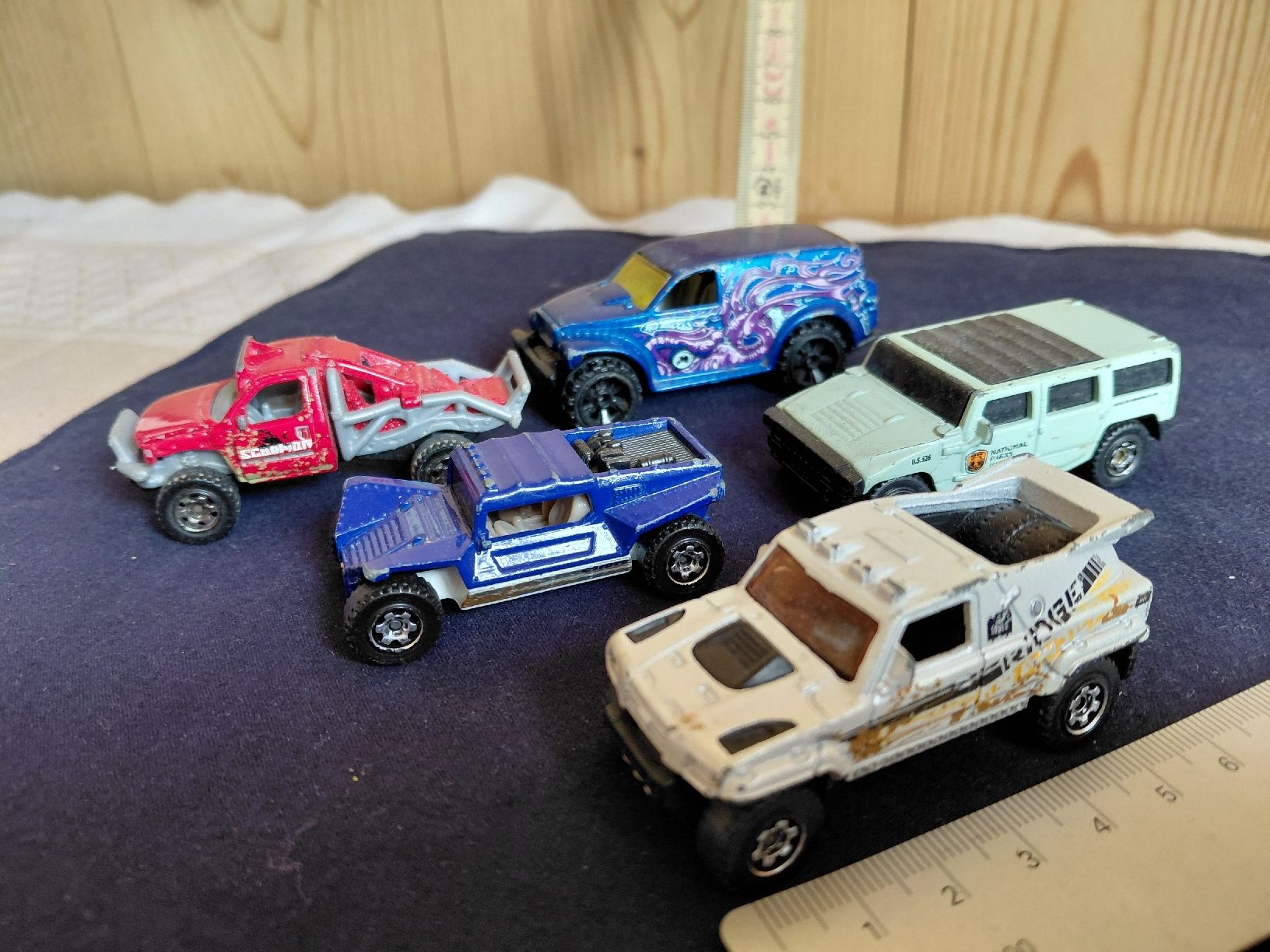Matchbox Spielzeuge: 5 Spielzeug Offroadautos Matchbox gebraucht  – Gebraucht aus Heimiswil von Ayvi