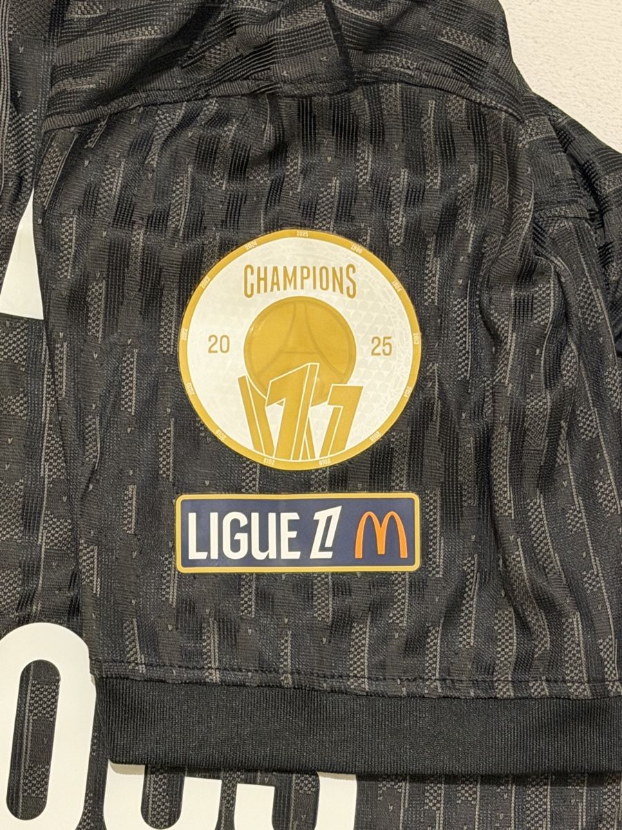 Jordan Maillots de corps & Pantalons: Paris Saint-Germain 2025/26 Stadium 4e tenue – Neuf (Voir description) à Chavannes-près-Renens par ale_nbm2 4