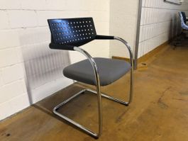 Vitra Visavis Freischwinger in grau