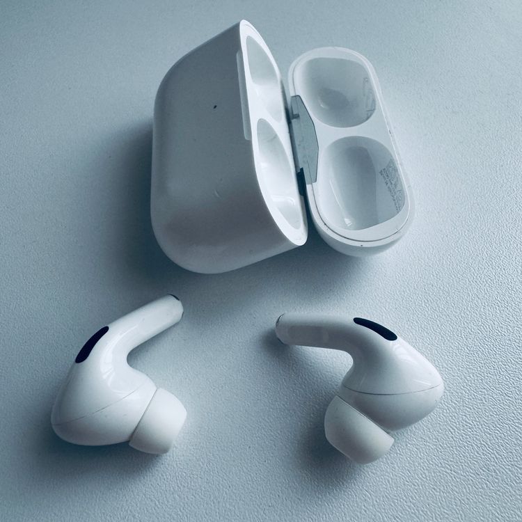 Apple Kopfhörer: Original Apple AirPods Pro 1 Gen. Wireless USB-C Kabel – Gebraucht aus Basel von MY.AIRPODS.SHOP 3