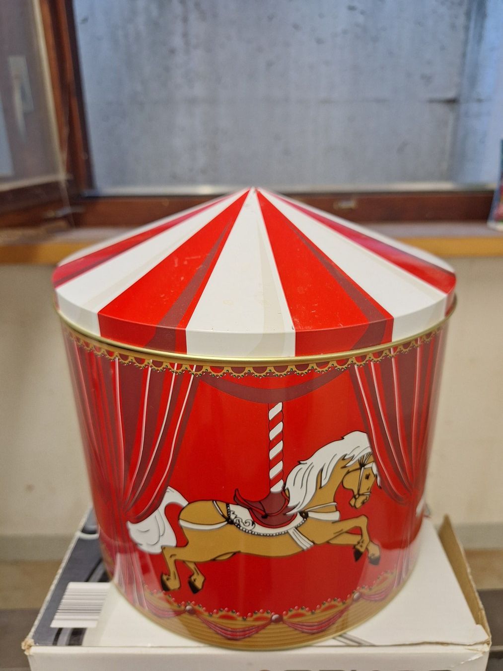 Lautsprecher: Gebäck-Musik-Box – Gebraucht aus Tann von Katerdik