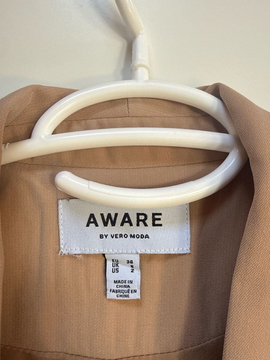 Giacche: Blazer beige  – Usato da Cartigny venduto da Kelly.11 2