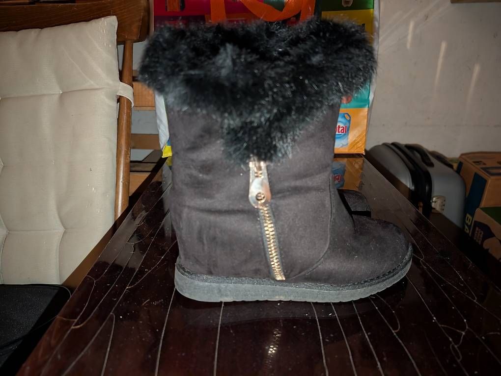 Scarpe da donna: Winter Kileabsatzstiefel – Usato da Uzwil venduto da J.S.Weisskopf