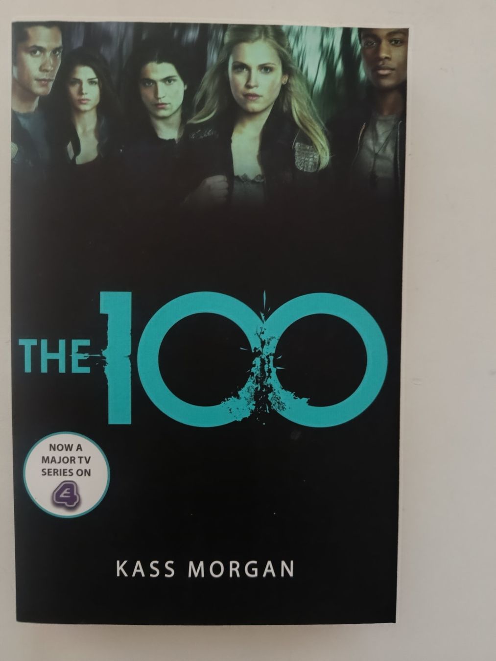 Libri: The 100 – Nuovo (secondo la descrizione) da Möriken AG venduto da Brigitte111