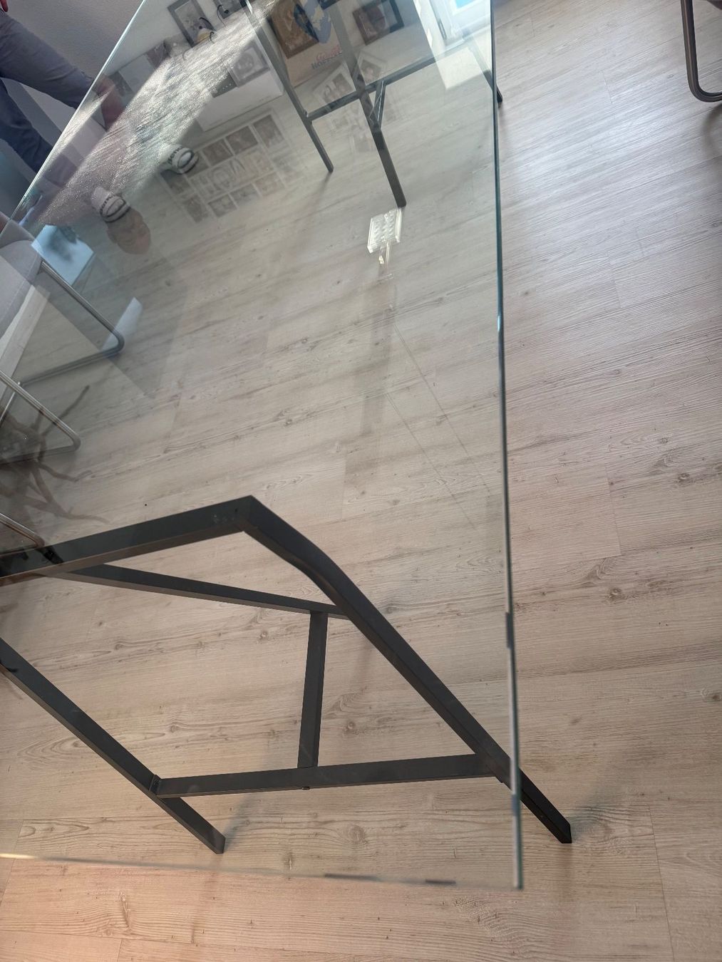 Tables: Esstisch Glastisch Metallgestell – D'occasion à Uetliburg SG par CostaTools 1