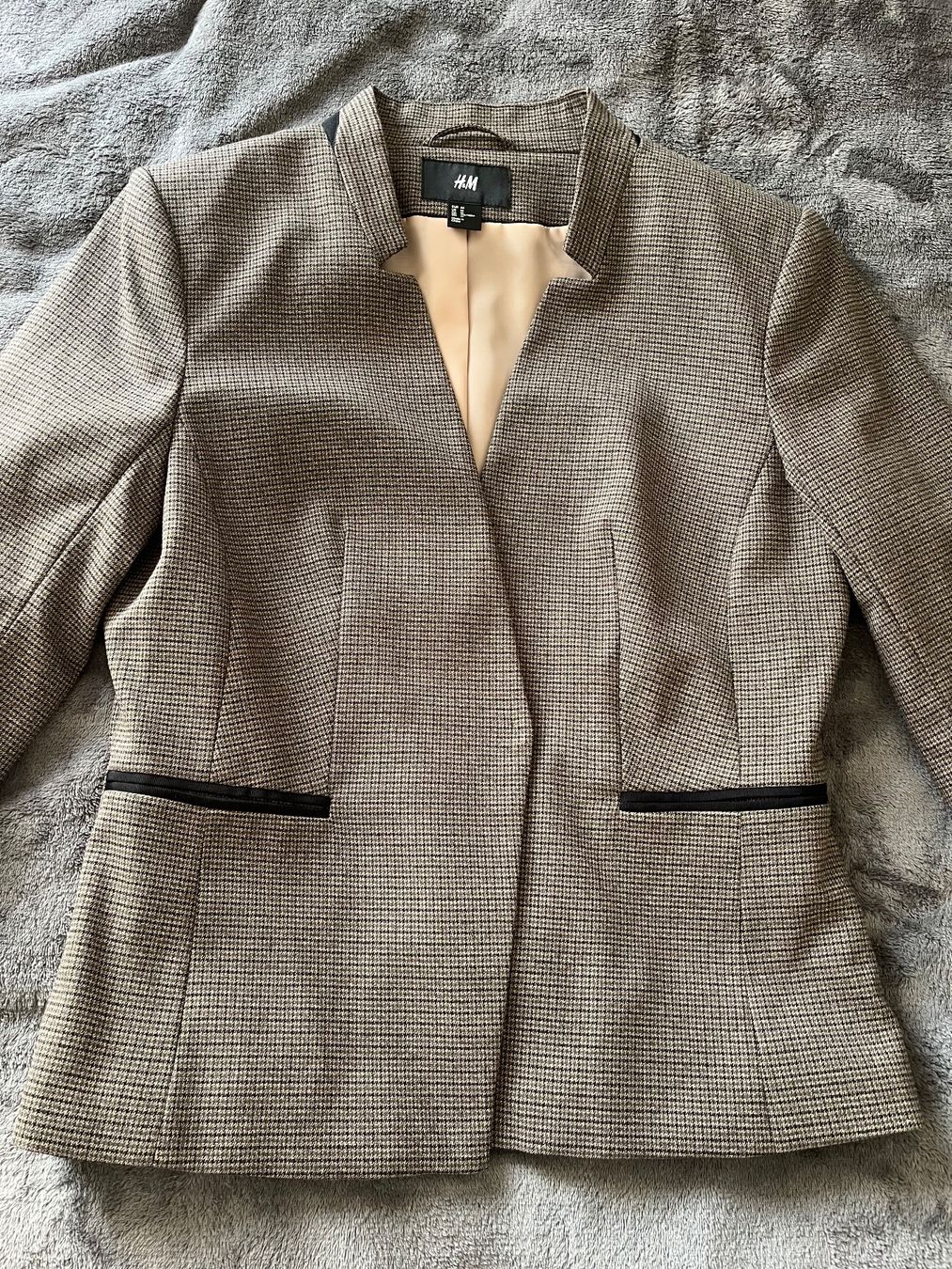 H&M Jacken: New  blazer H&M size M/L – Neu (gemäss Beschreibung) aus Chêne-Bougeries von Seetooyoo