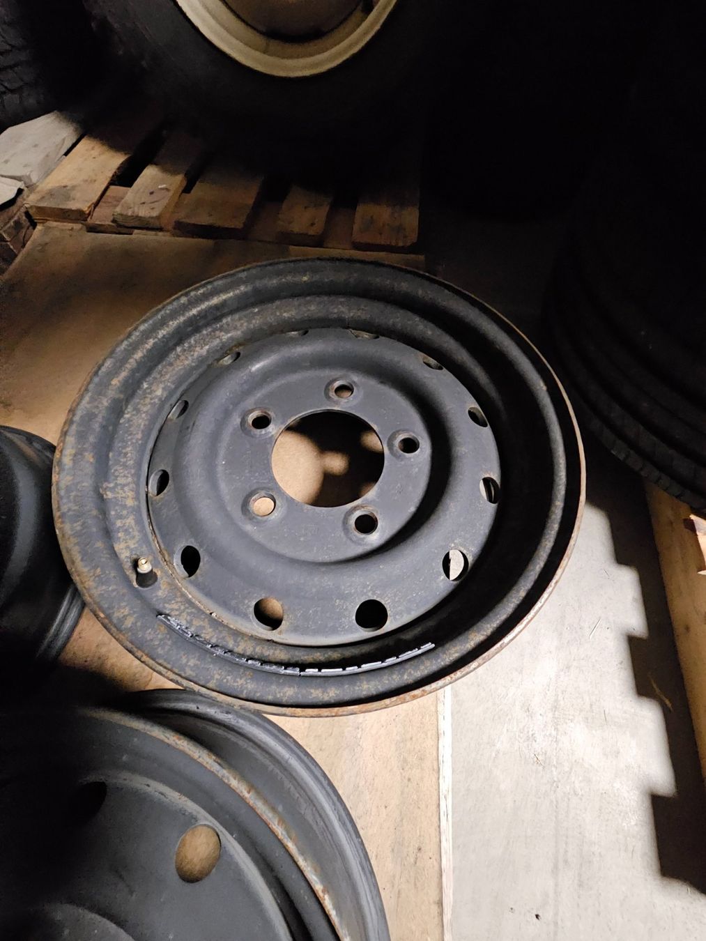 Land Rover Cerchioni: Land Rover Defender Stahlfelgen Wolf - Original – Usato da Schaanwald venduto da cvobob-speedshop 2