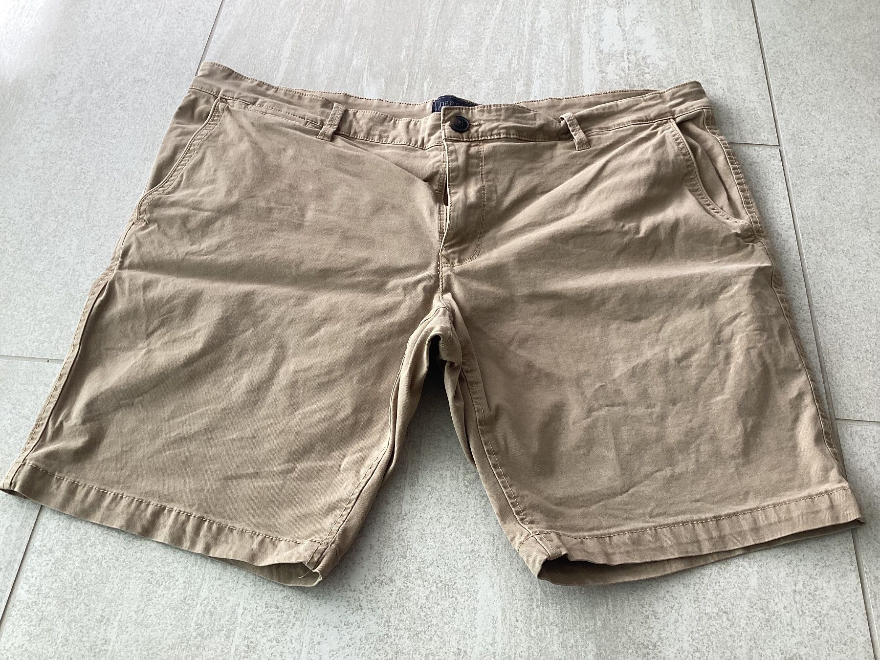 Pantaloni: 3 x Regular Shorts – Usato da Riehen venduto da Bibo 2