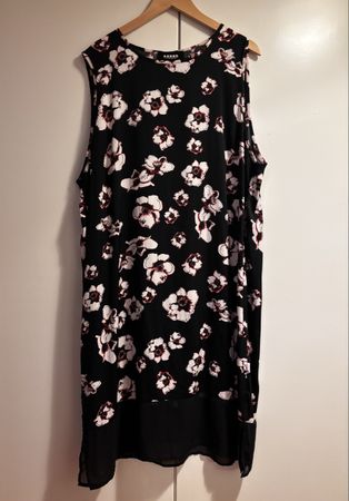 Federleichtes Sommerkleid von Carmakoma L / XL 46 48