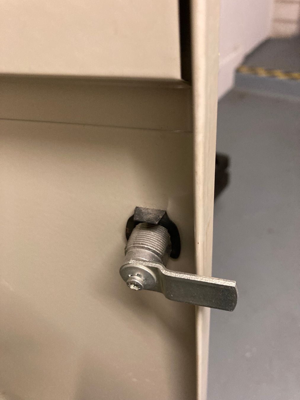 Garderobe: Garderobenschrank Sanda – Gebraucht aus Dübendorf von Fendi07 5