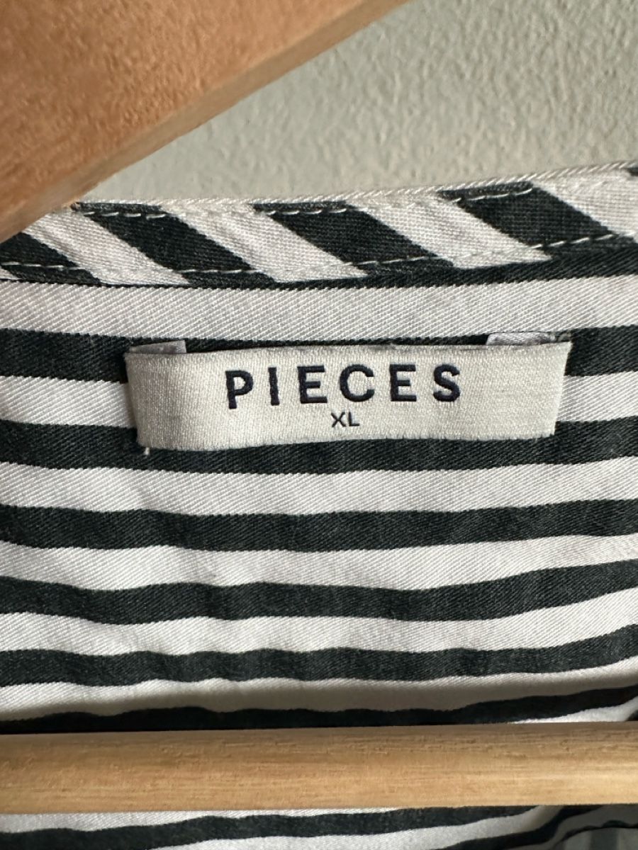 Pieces Camicette: Pieces Bluse XL, schwarz/weiss gestreift – Usato da Winterthur venduto da PerduBoy 1