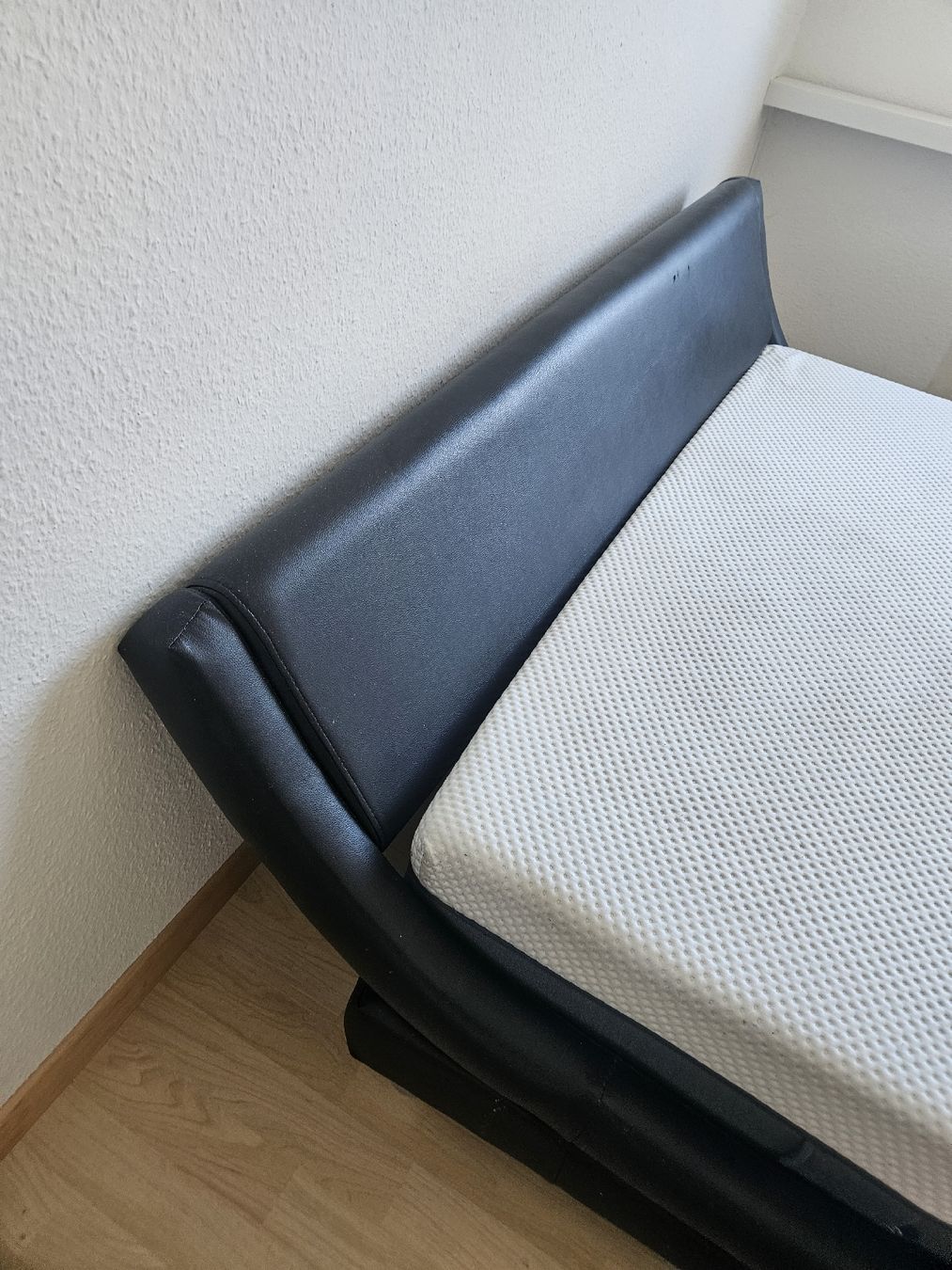 Letti: Bett 140×200 – Usato da Hünenberg venduto da bed_pzw5 1