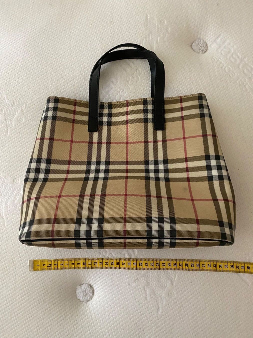 Burberry Borse da donna: Burberry Tasche – Usato da Stäfa venduto da 6senses