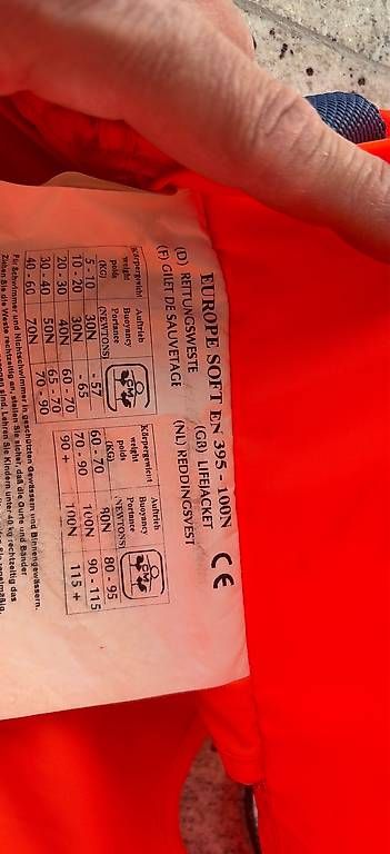 Schwimmwesten: Swimmweste Kinder – Gebraucht aus Obfelden von Mustang-302 2