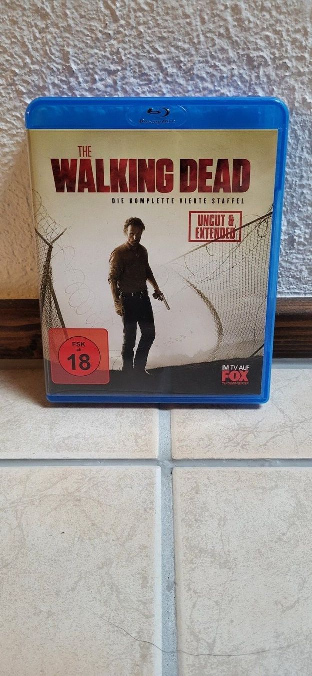 Tutti i DVDs: Blu Ray - The Walking Dead Staffel 4 – Usato da Münsingen venduto da Heroism2010 2