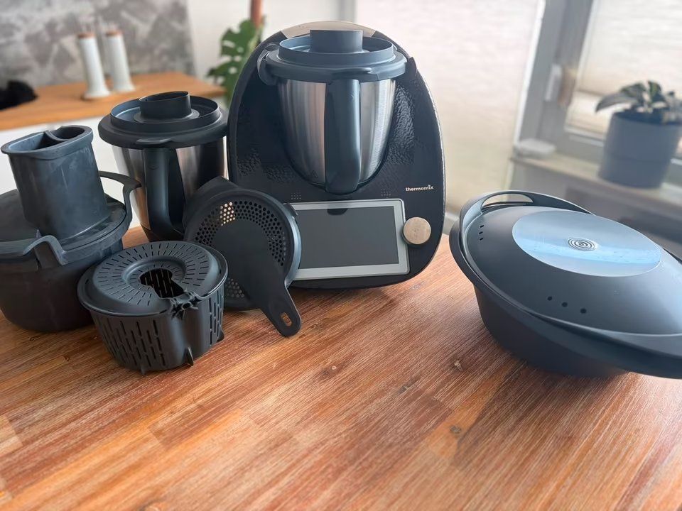 Thermomix Küchengeräte: Thermomix TM6 Limited Edition – Gebraucht aus Ehrikon von brugger108