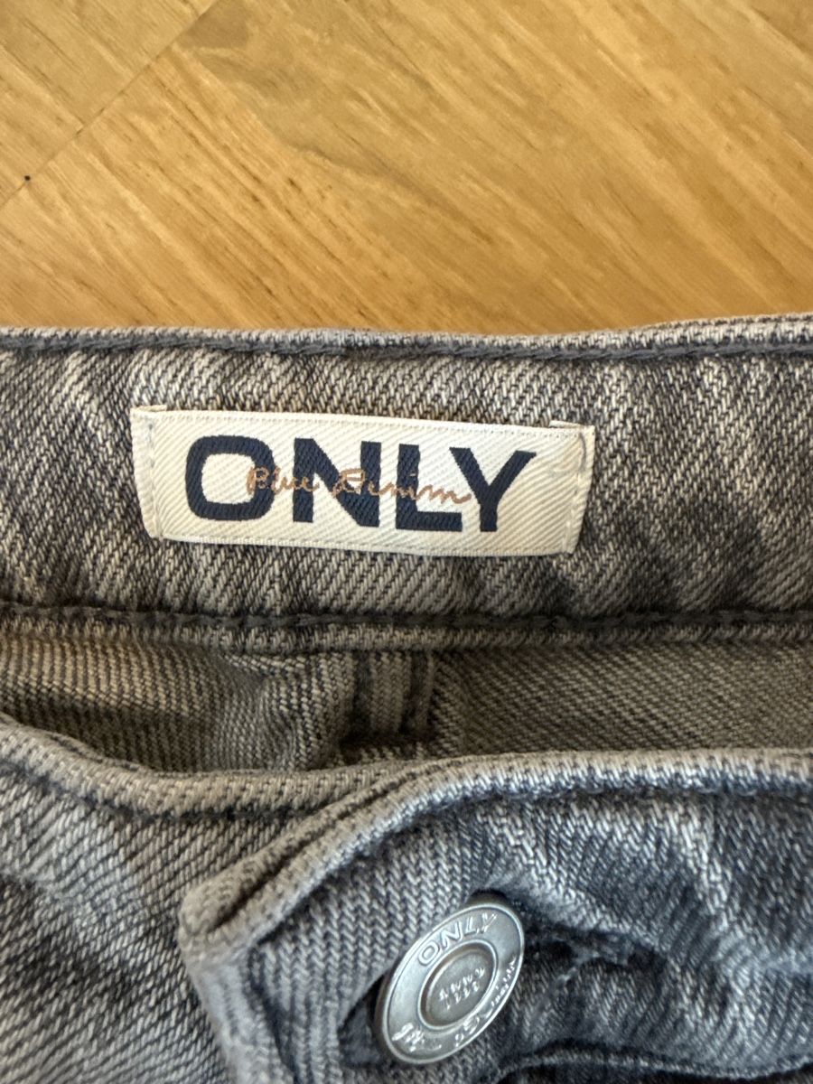 Only Jeans: Only Mom-Jeans grau  – Nuovo (secondo la descrizione) da Oberengstringen venduto da win_2q9m 2