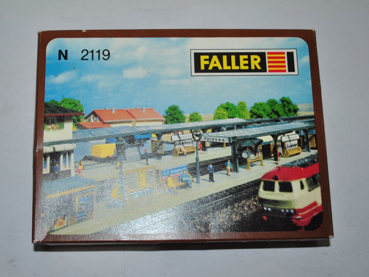 Faller Modellini di ferrovie: Faller Bausatz Bahnsteig 2119 (HSM120) – Usato da Aarwangen venduto da Bahnsupport