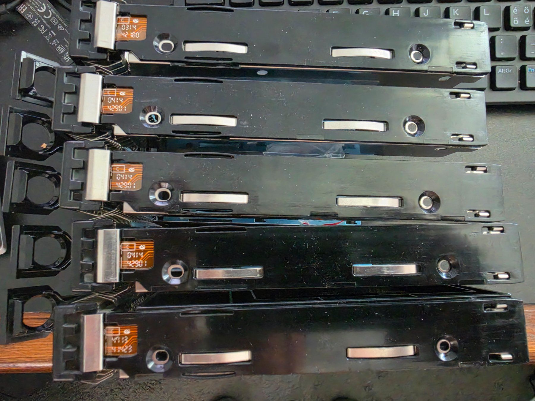 Hewlett Packard Server: HP 3.5" caddy for ProLiant Gen8 – Usato da La Tour-de-Peilz venduto da Gbes 5