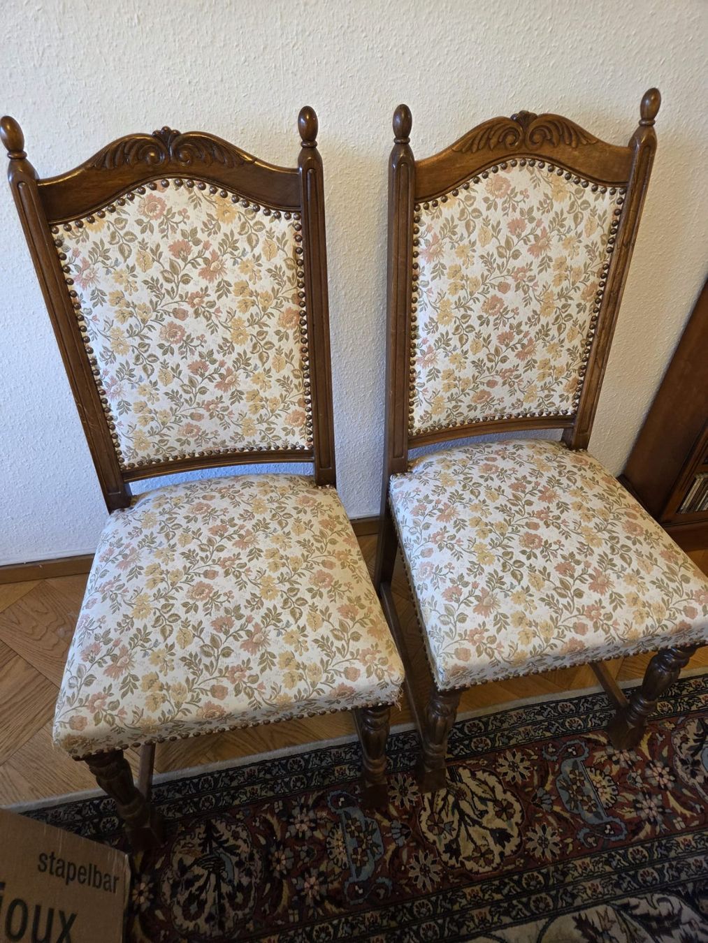 Chaises: 6 Vintage Spring Möbel Chaises – D'occasion à Genève par yan_vh72