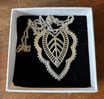 Halskette AURYM JEWELS Blatt Silber neu im Karton