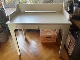 Elegant Vintage Desk, Perfect for Your Home Office Setup