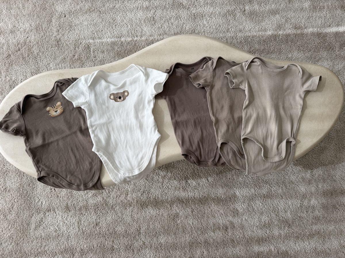 C&A Lotti di vestiti: Bodies 5er Pack - Grösse 74 – Nuovo (secondo la descrizione) da Bern venduto da bibibouchette