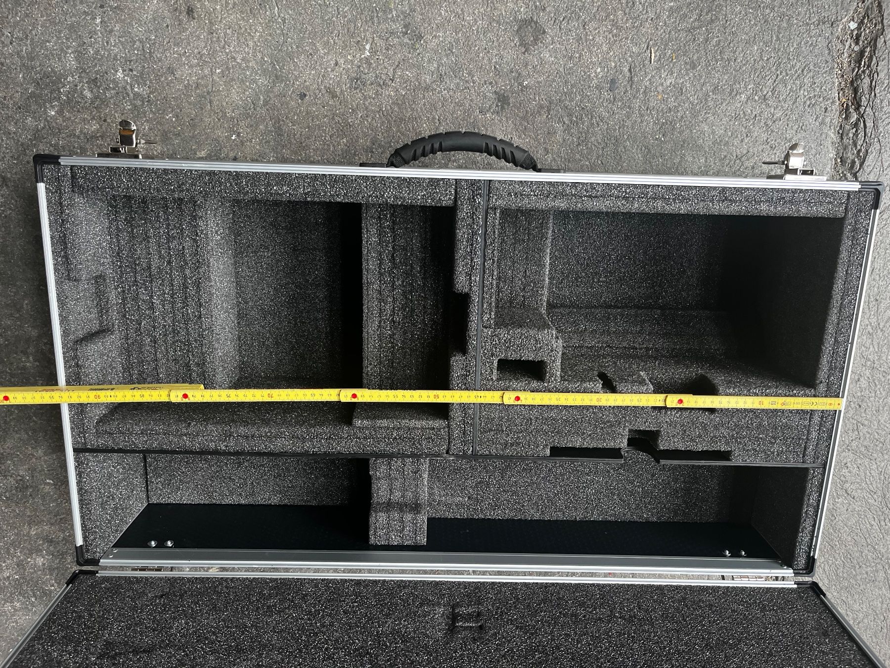 Valigie: VALCA BOX Transportkoffer / Flightcase mit Einlage + Rollen – Usato da Lenzburg venduto da Tempo_1929 7