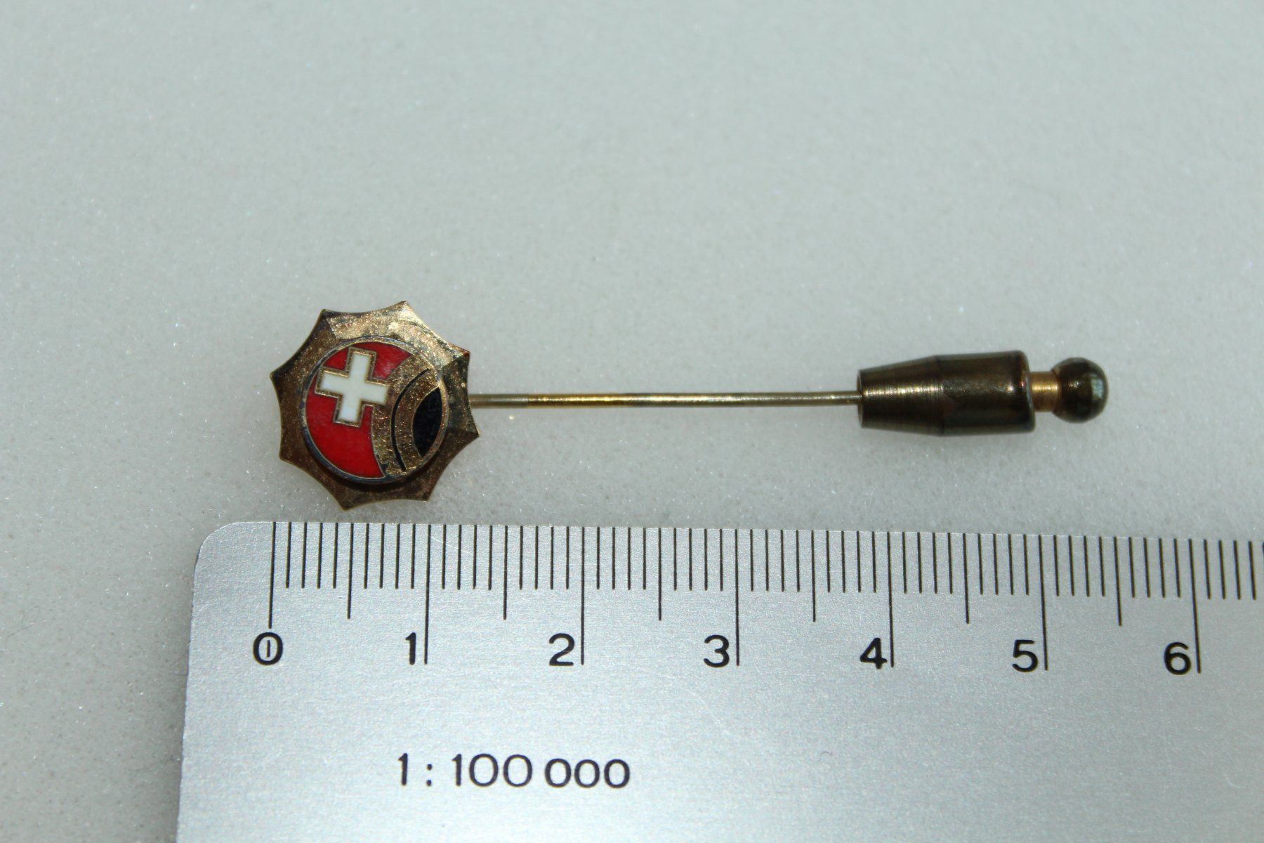 Placchette & Badge: Anstecknadel – Usato da Kriens venduto da Wolly85 1