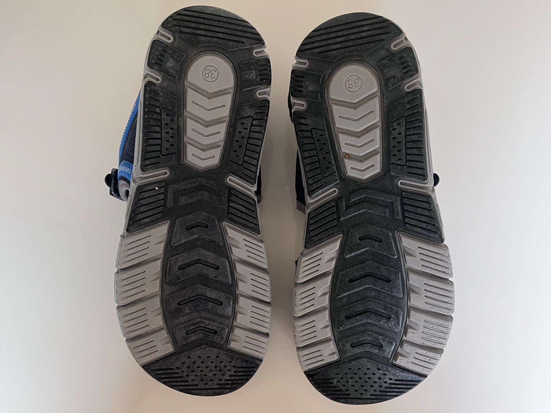 Fila Scarpe per ragazzi: Sandales bleues garçon taille 39 – Usato da Cornaux NE venduto da mcsm 4